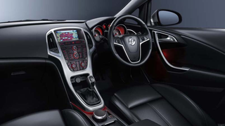 New Vauxhall Astra Interior Is Definitely Not Saturn-Like